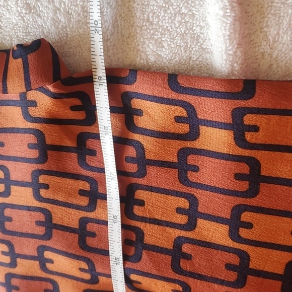 Express Copper Chained Vneck Capped Slv Sz. M Blouse - Picture 9 of 10